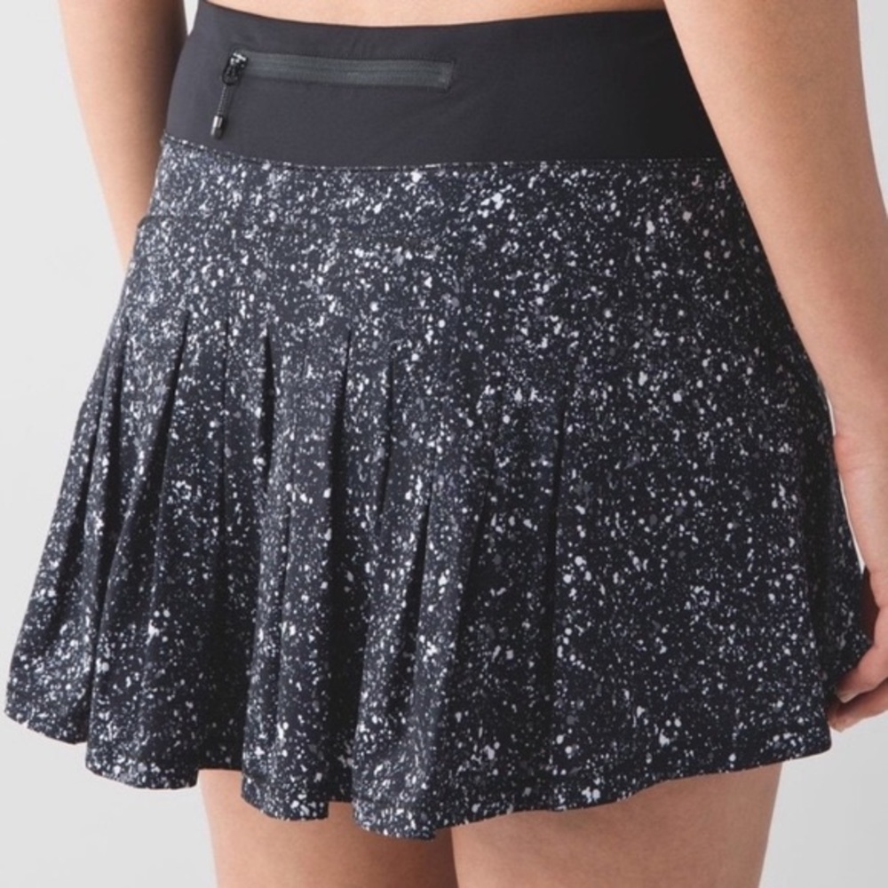 Lululemon Circuit Breaker Black Speckle Skirt 4!!